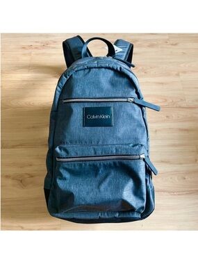 Calvin Klein - Workwear
Grey Backpack,